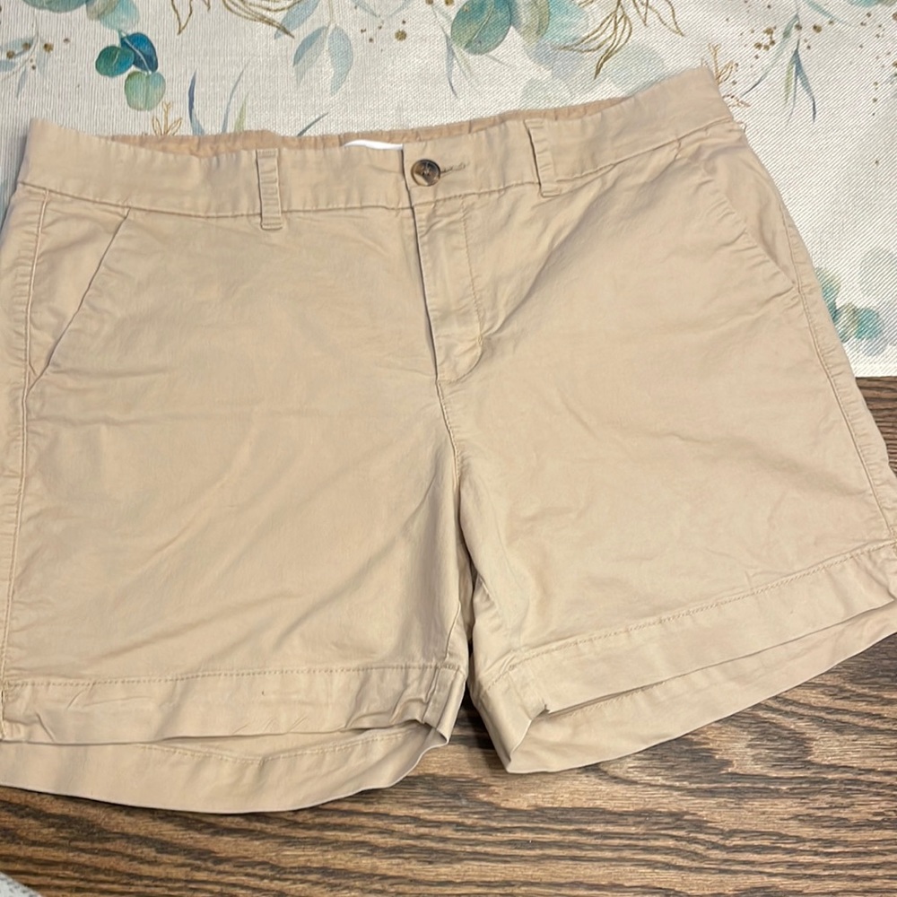 Old Navy Khaki shorts, size 14.